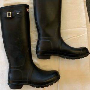 HunterTall rain boots! With leg warmers. Size 9!